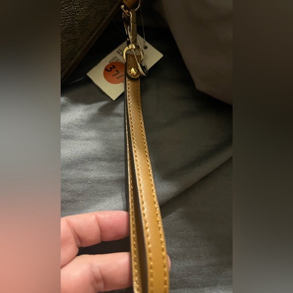 Michael Kors Wallet & Wristlet NWT - Picture 8 of 8